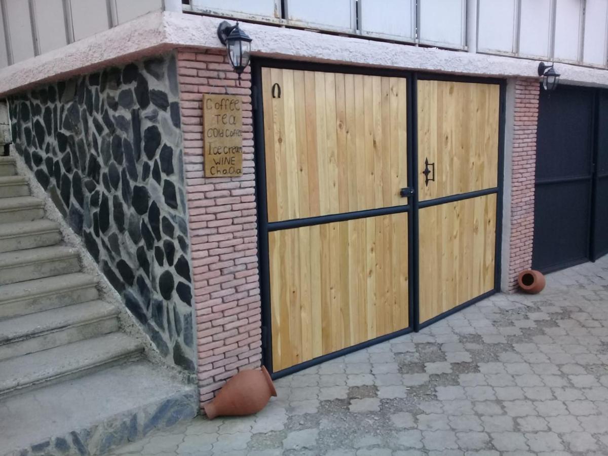 Guesthouse Giorgi Telavi Luaran gambar